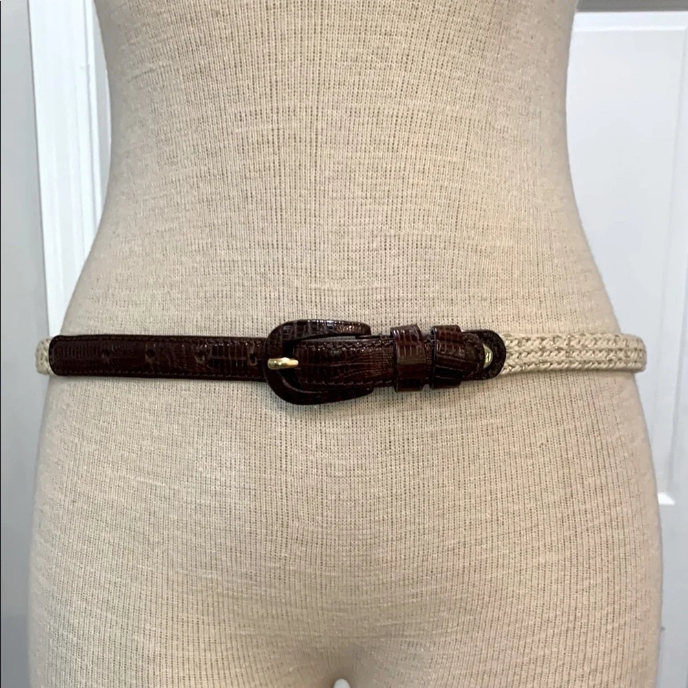 Liz Claiborne leather and cloth belt with gold metallic thread sz S